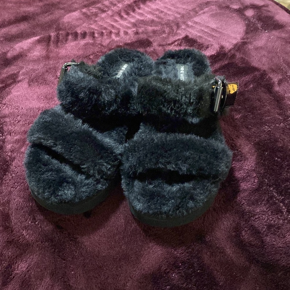 NINE WEST Black Faux Fur Adjustable Strap Platform Slide Sandals size 9 women’s